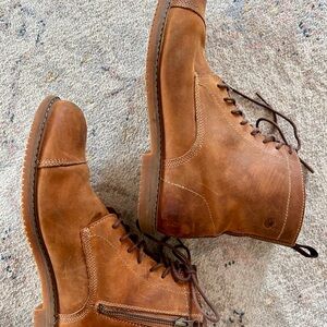 Excellent Men’s Leather Zip Up Timberland Boots!